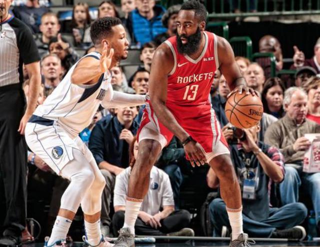 NBA约基奇补时争议绝杀勇士，终结对手七连胜登顶西部引热议